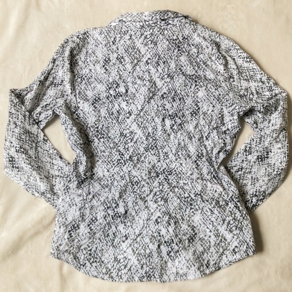 New York and Company Women’s Black and White Snake Print Button Down - Picture 2 of 8